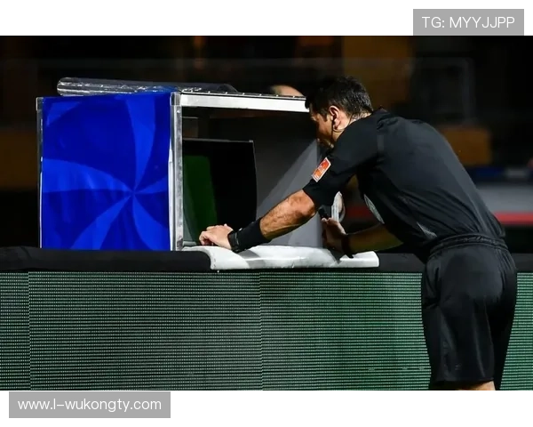 VAR延迟判罚真的合理吗？揭秘背后的规则盲点