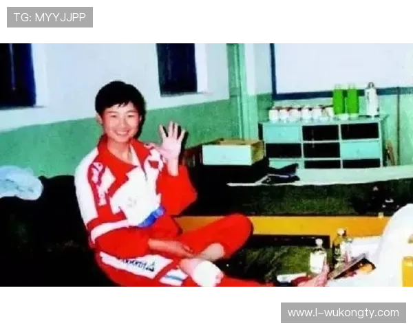 刘洋家的冰箱里塞满蛋白粉，连饮料都是按毫升算的