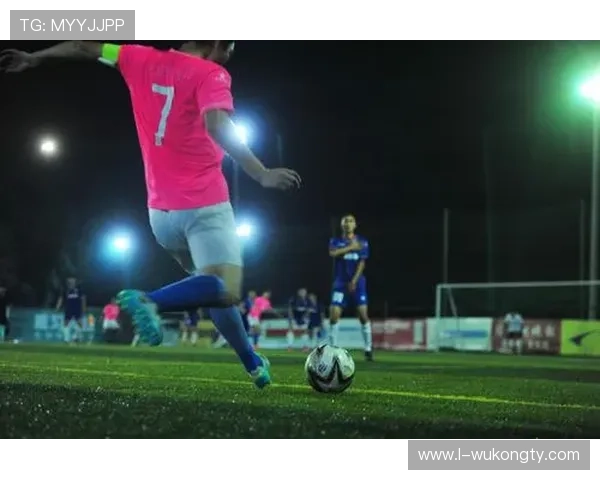 哨响开球规则：比赛重启必须等裁判鸣哨吗？