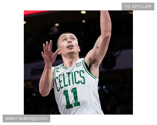 佩顿·普里查德无球跑位拉空位提升替补三分威胁