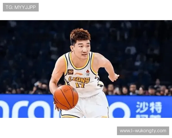 孙铭徽这日常晒的豪车才是真爱，比赛上拼命，私底下却住别墅睡懒觉？