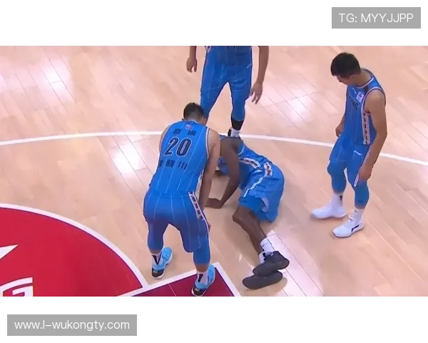 肘部动作犯规判定标准详解：裁判如何判断犯规与合理接触