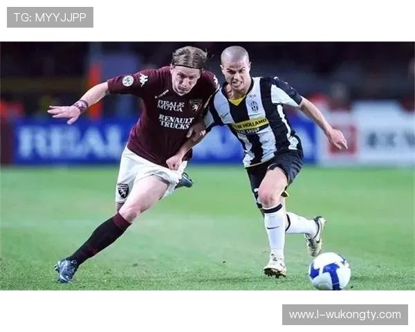 合法冲撞判罚依据：肩对肩争抢与危险动作界定